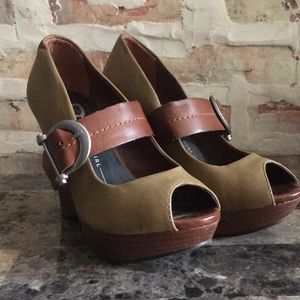 Olive green and brown wedges